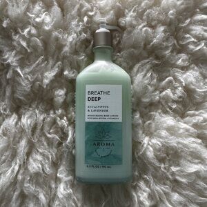 New BBW Aromatherapy Breathe Deep Eucalyptus Lavender Body Lotion